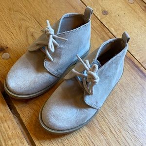 Suede Old Navy dress shoe size 8T